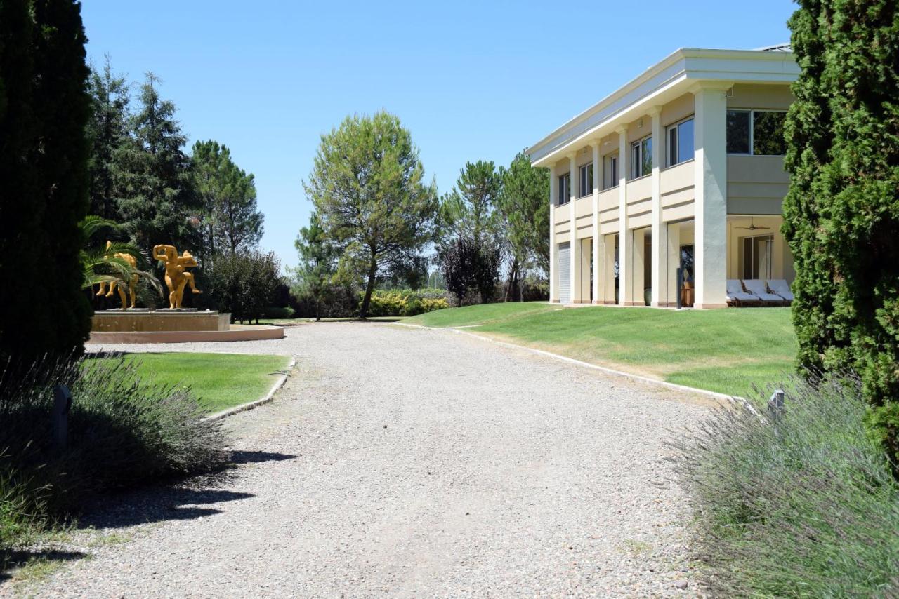 Estancia Mendoza Wine Hotel Тунуян Экстерьер фото